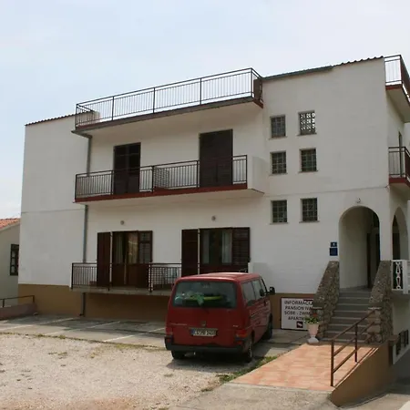Double Starigrad 6634a 3*